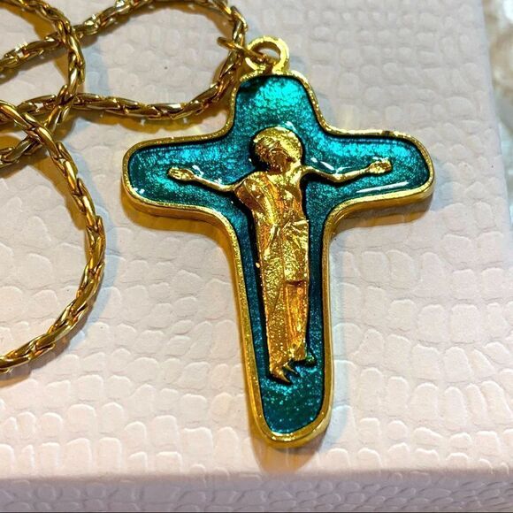 Green Enamel Cross on Gold Tone Chain 18” - Picture 3 of 3